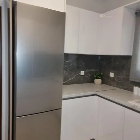 Melina's House * Μπαρμπάτι