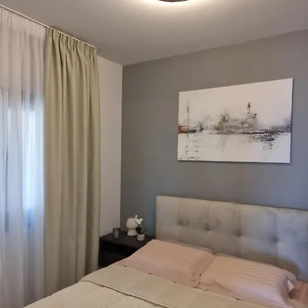 شقة Melina's House برباتي