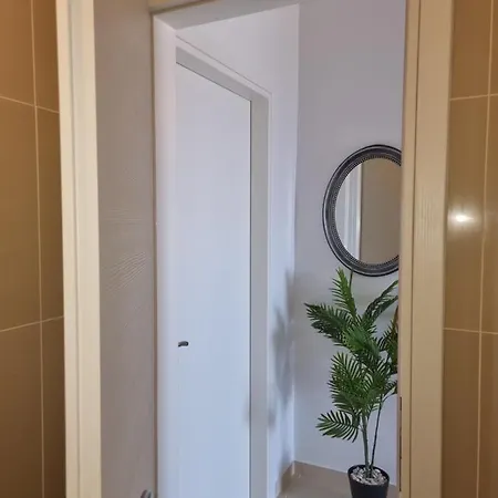 Melina's House شقة برباتي